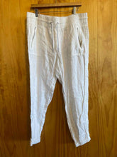 Load image into Gallery viewer, Size 16 Athleta White Women&#39;s Pants
