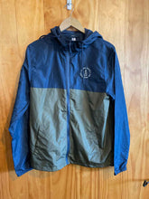 Load image into Gallery viewer, Size S Independent Men&#39;s Light Jacket

