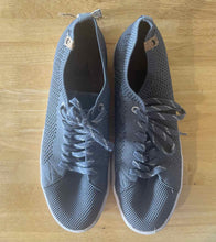 Load image into Gallery viewer, 10.5 Saola Men's Shoes
