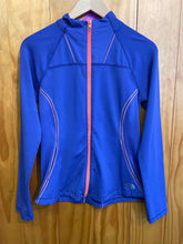 Load image into Gallery viewer, Size M The North Face Purple Women's Long Sleeve Shirt
