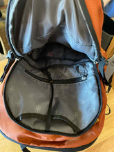 Load image into Gallery viewer, Swiss Tech Backpack
