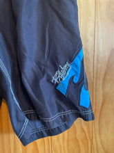Load image into Gallery viewer, Size 36 Billabong Men&#39;s Shorts
