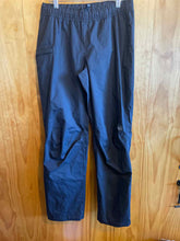 Load image into Gallery viewer, Size XS REI Black Women's Rain Pants
