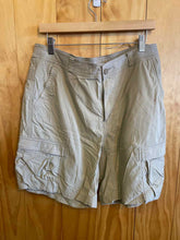 Load image into Gallery viewer, Size 36 REI Tan Women's Shorts
