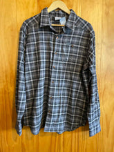 Load image into Gallery viewer, Size L Columbia Men's Flannel
