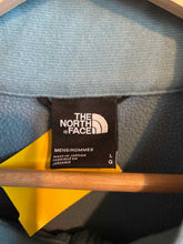 Load image into Gallery viewer, Size L The North Face Men's Long Sleeve Shirt
