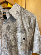 Load image into Gallery viewer, Size Medium Marmot Men's Short Sleeve Shirt
