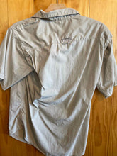 Load image into Gallery viewer, Size Large Columbia Men's Short Sleeve Shirt

