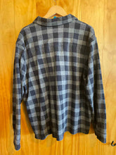 Load image into Gallery viewer, Size XXL Vince. Men&#39;s Flannel
