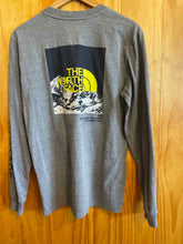 Load image into Gallery viewer, Size Medium The North Face Men's Long Sleeve Shirt

