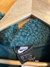 Load image into Gallery viewer, Size Small Nike Men&#39;s Vest

