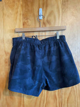 Load image into Gallery viewer, Size 8 Lululemon Black Shorts
