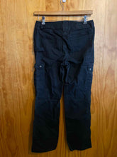 Load image into Gallery viewer, Size 10x33 Duluth Trading Black Women's Pants
