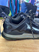 Load image into Gallery viewer, Women&#39;s Shoe Size 9 Altra Blue Trail Running Shoes
