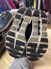 Load image into Gallery viewer, 8 On Cloud Men's Shoes
