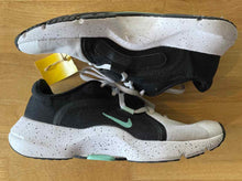 Load image into Gallery viewer, Women&#39;s Shoe Size 8.5 Nike Black and White Running Shoes
