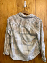 Load image into Gallery viewer, Size Medium beachlunchlounge Cream Women's Flannel
