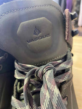 Load image into Gallery viewer, Shoe Size 8.5 vasque Brown Boots
