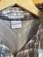 Load image into Gallery viewer, Size XL Columbia Men's Long Sleeve Shirt
