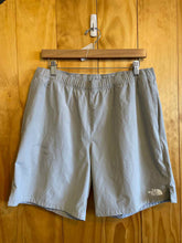 Load image into Gallery viewer, Size Large North Face Men&#39;s Shorts
