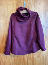 Load image into Gallery viewer, Size Large 44 Degrees North Burgundy Women&#39;s Sweater &amp; Sweatshirt
