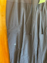 Load image into Gallery viewer, Size 10 Mountain Hardwear Black Women's Pants
