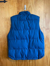 Load image into Gallery viewer, Size Large St John&#39;s Bay Men&#39;s Vest
