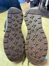 Load image into Gallery viewer, Shoe Size 8.5 vasque Brown Boots
