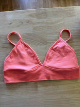 Load image into Gallery viewer, Size L Athleta Coral Women's Sports Bras
