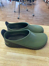 Load image into Gallery viewer, Women&#39;s Shoe Size 41 Birki&#39;s Green Clogs

