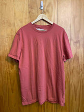 Load image into Gallery viewer, Size L Duluth Trading Co. Men's Short Sleeve Shirt
