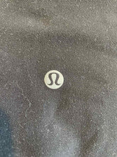 Load image into Gallery viewer, Size 4 Lululemon Black Women's Leggings
