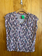 Load image into Gallery viewer, Size L LL Bean Pink Sleeveless Shirt

