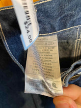 Load image into Gallery viewer, Size 38 Carhartt Men&#39;s Pants
