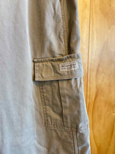 Load image into Gallery viewer, Size 34x30 Wrangler Men's Pants
