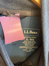 Load image into Gallery viewer, Size Large L.L. Bean Men's Long Sleeve Shirt
