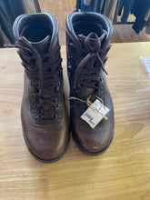 Load image into Gallery viewer, 12 Cabelas Men's Boots
