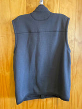 Load image into Gallery viewer, Size Large Filson Men's Vest
