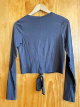 Load image into Gallery viewer, Size 6 Lululemon Black Women's Long Sleeve Shirt
