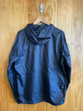 Load image into Gallery viewer, Size Medium Columbia Windbreaker
