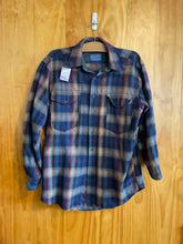 Load image into Gallery viewer, Size M Pendleton Men&#39;s Flannel
