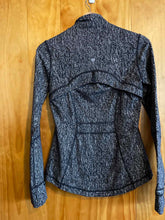 Load image into Gallery viewer, Lululemon Black Women's Long Sleeve Shirt
