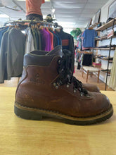 Load image into Gallery viewer, Shoe Size 8 Alico Brown Hiking Boots
