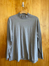 Load image into Gallery viewer, Size XL Duluth Trading Men&#39;s Long Sleeve Shirt
