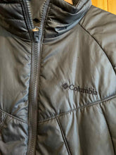Load image into Gallery viewer, Women Size Large Columbia Grey Women's Jacket
