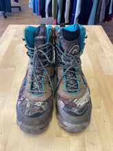 Load image into Gallery viewer, Women&#39;s Shoe Size 9 Irish Setter Camo Misc. Shoes
