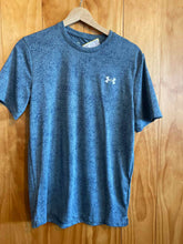Load image into Gallery viewer, Size S Under Armour Men's Short Sleeve Shirt
