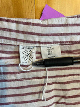 Load image into Gallery viewer, Size Large Artisan NY White Women&#39;s Long Sleeve Shirt
