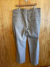 Load image into Gallery viewer, Size 40x32 Red Head Men's Pants

