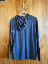 Load image into Gallery viewer, Size M Backcountry Men's Sweater &amp; Sweatshirt
